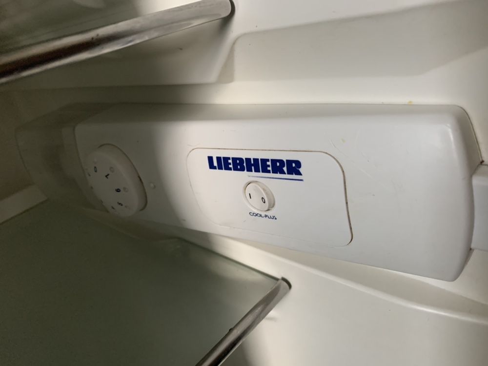 Холодильник LIEBHERR  бу