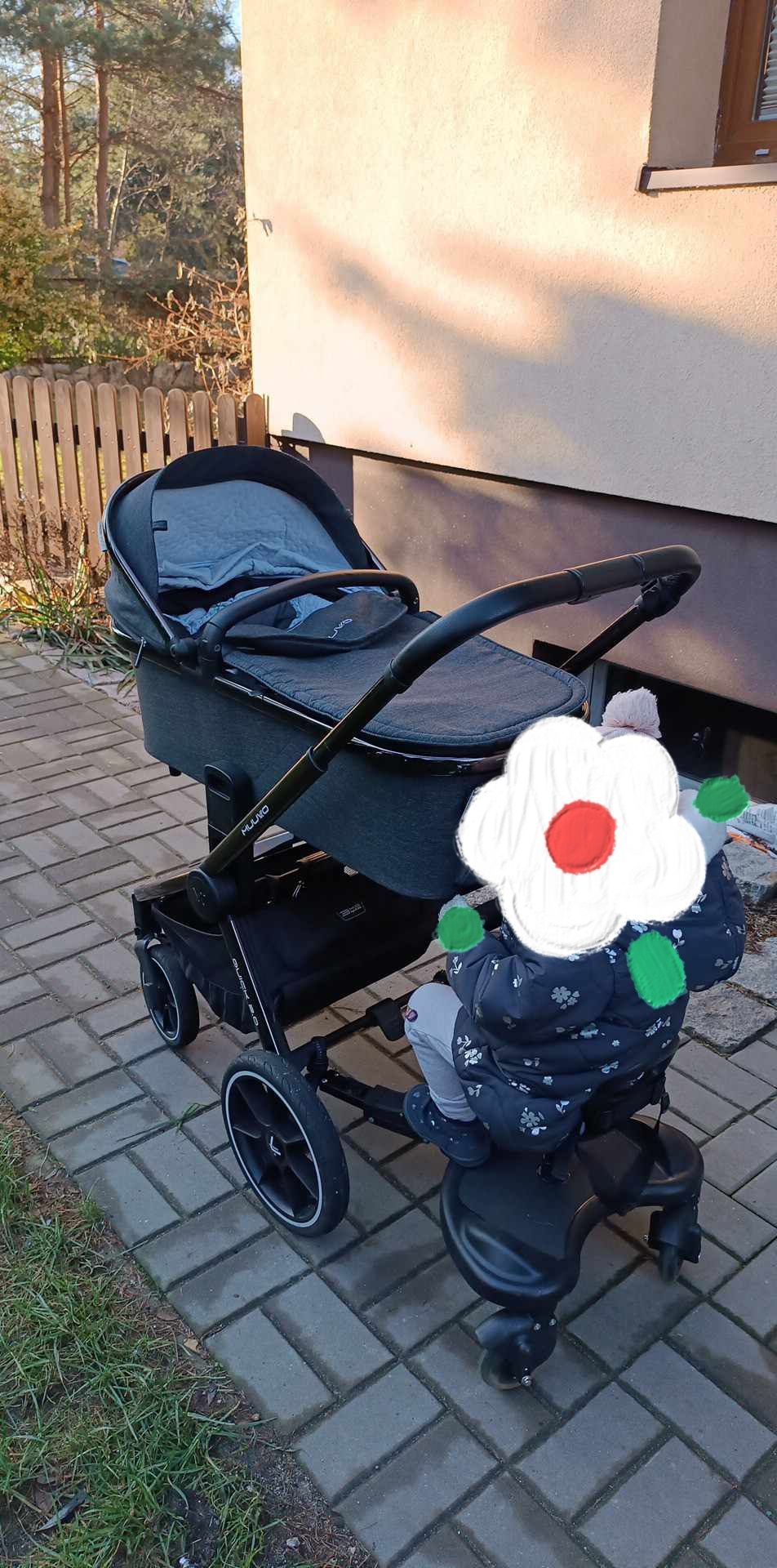 Dostawką do wózka