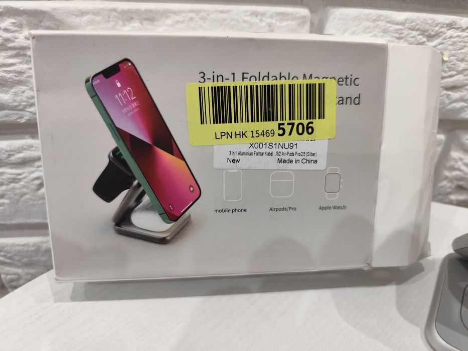 Składana ładowarka 3w1 – MagSafe, AirPods, Apple Watch