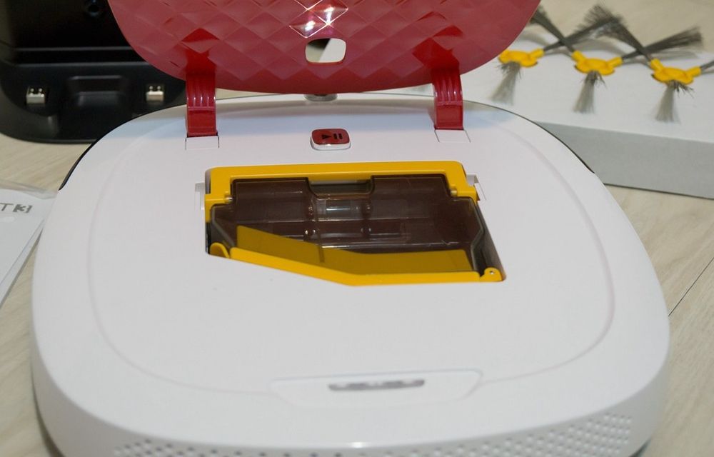 Aspirador robot Deebot Ecovacs D35 em óptimo estado