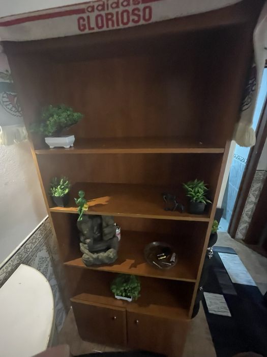 Movel de entrada alto em madeira