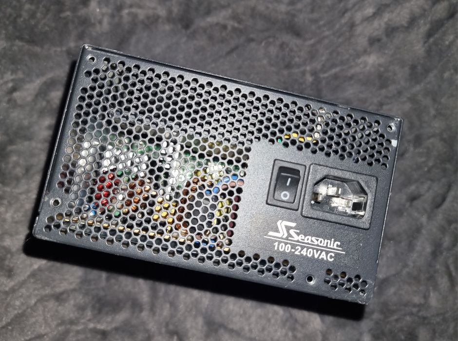 Блок живлення ПК Seasonic M12 II Evo Bronze SS-520GM опис! Непрацює!