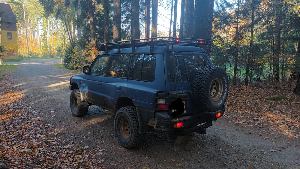 Zamiana Pajero Long7osób 4x4 Offroad Przeprawówka 33" Hak Klkma Skóra