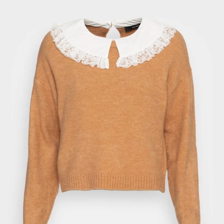 Трендовий светр з комірцем