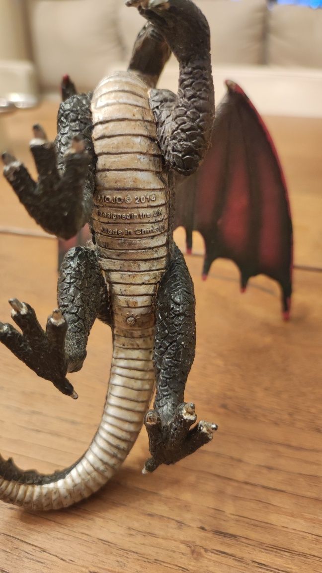 Figura Dragão de Aço da Mojo