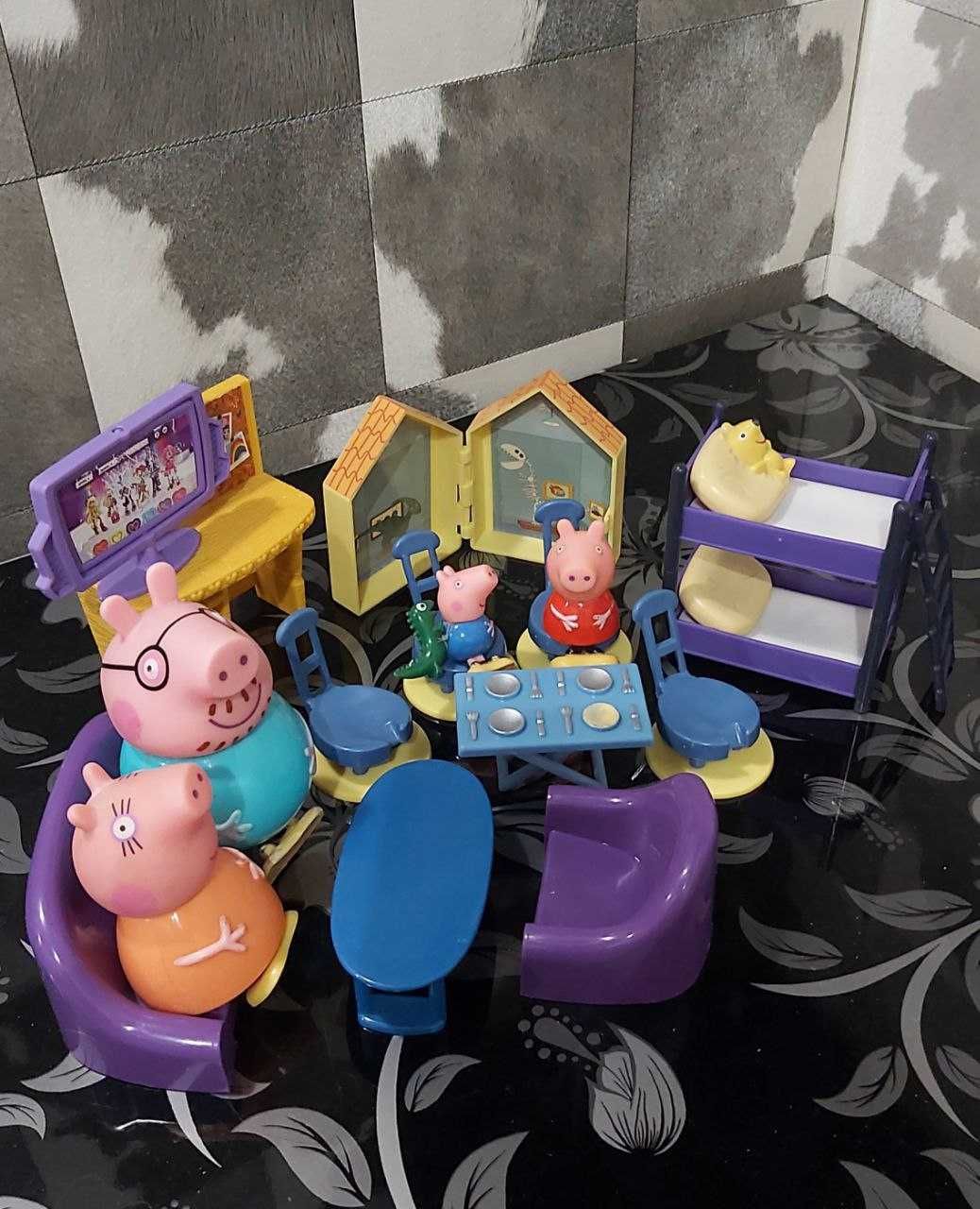 Наборы игровые Свинка Пеппа паровоз, автобус, школа, мебель, игрушки