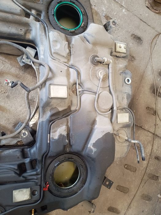 Zbiornik paliwa bak Jeep grand Cherokee WK2 10-15r oryg 3.0crd