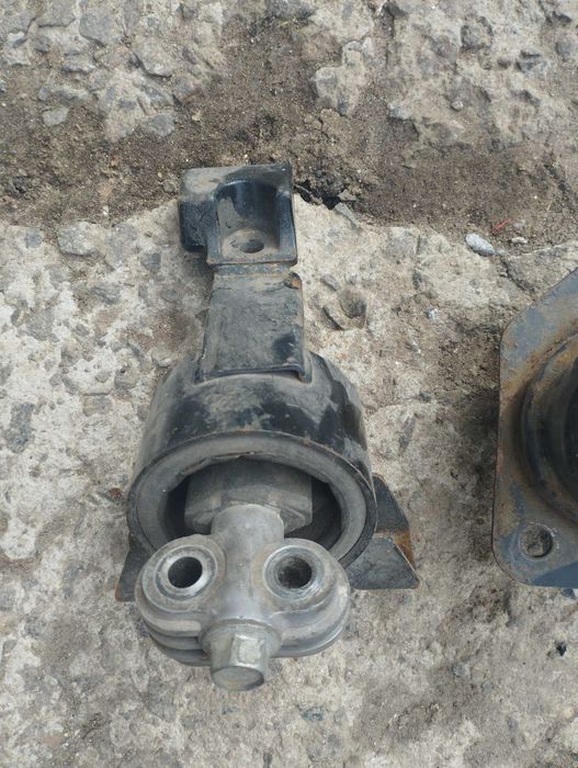 Подушка двигуна Шевроле лачеті