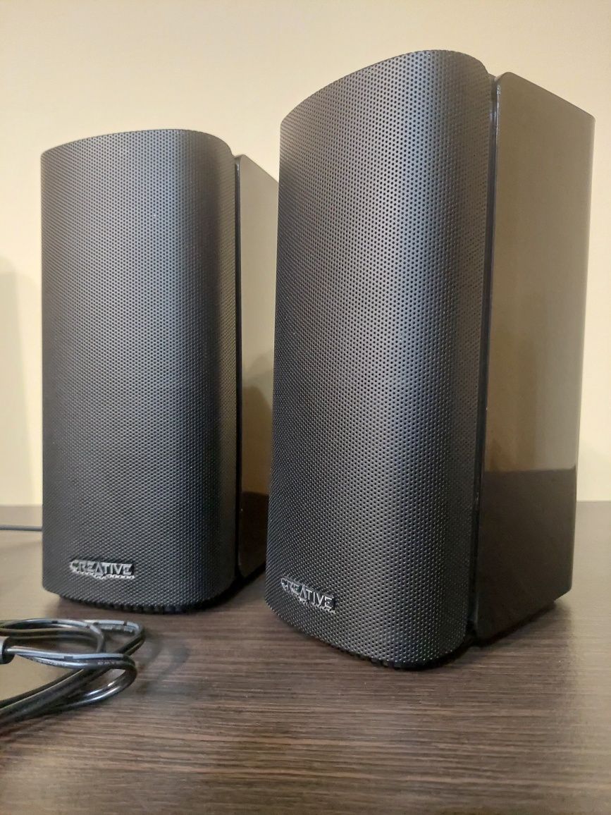 Комп'ютерні настільні колонки 2.0 Creative T100 Bluetooth ,USB,Optical