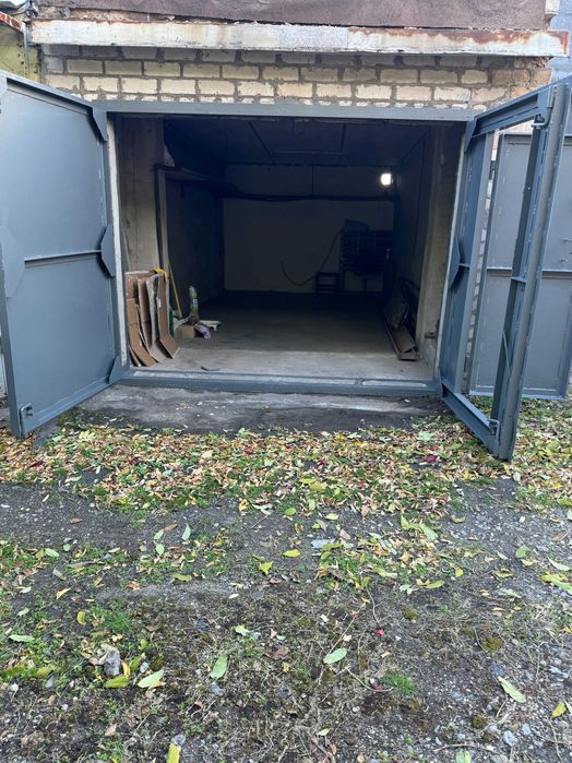 Продам гараж в центрі міста, вул.Перемоги  у кооперативі "Маяк 2".