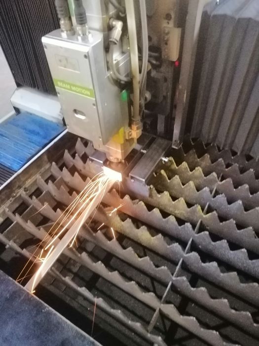 Лазерна різка металу