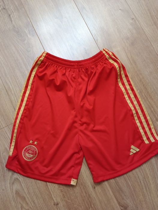 Spodenki sportowe dla chłopca rozmiar około 158