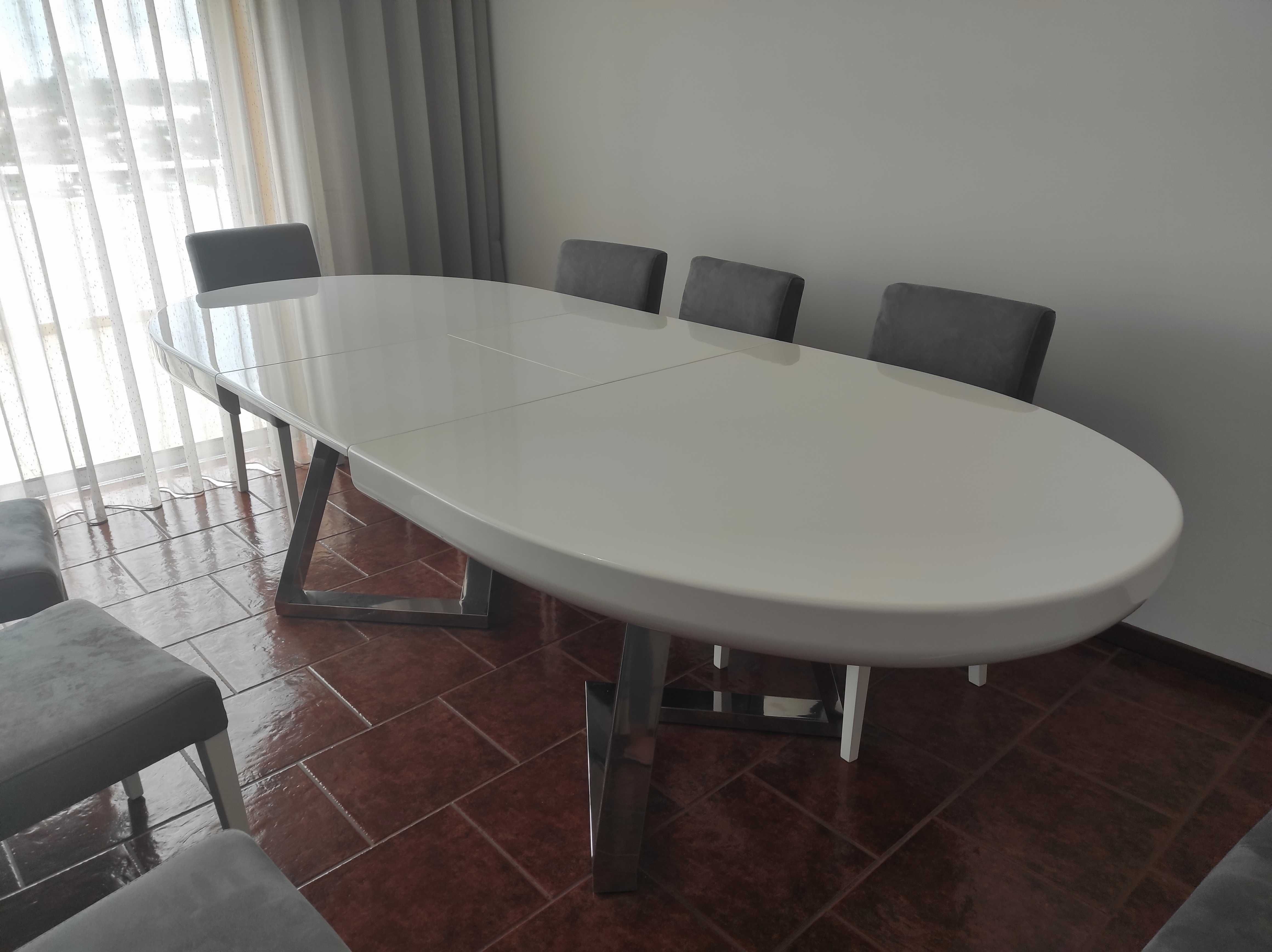 Mesa de jantar branco lacado