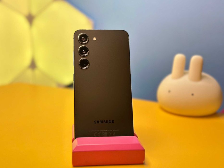 Смартфон Samsung Galaxy S23 8/256GB Black (150818) Б/У З ГАРАНТІЄЮ