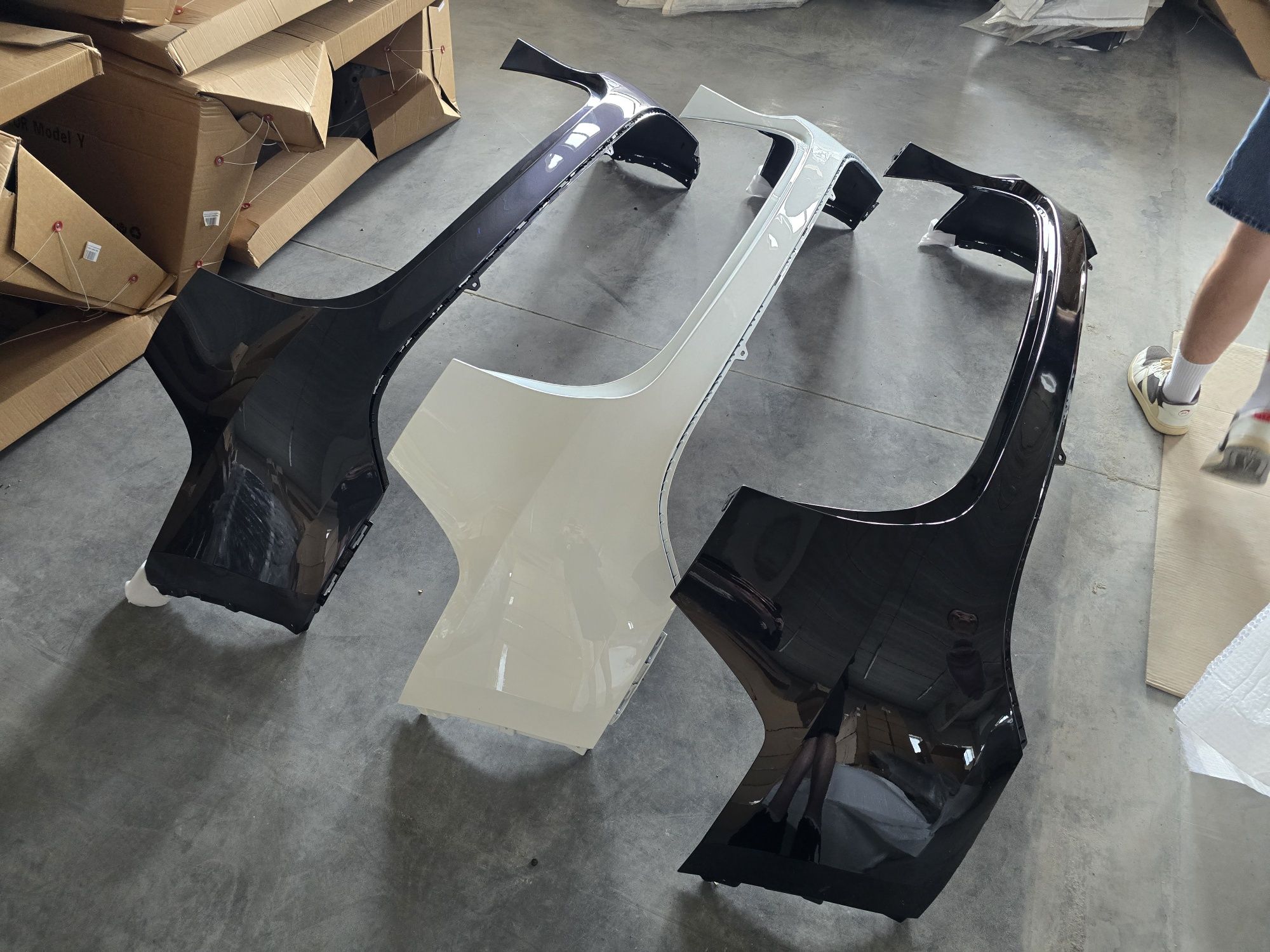 Бампер в КОЛІР Передній Задній Tesla Model Y 2023 2024