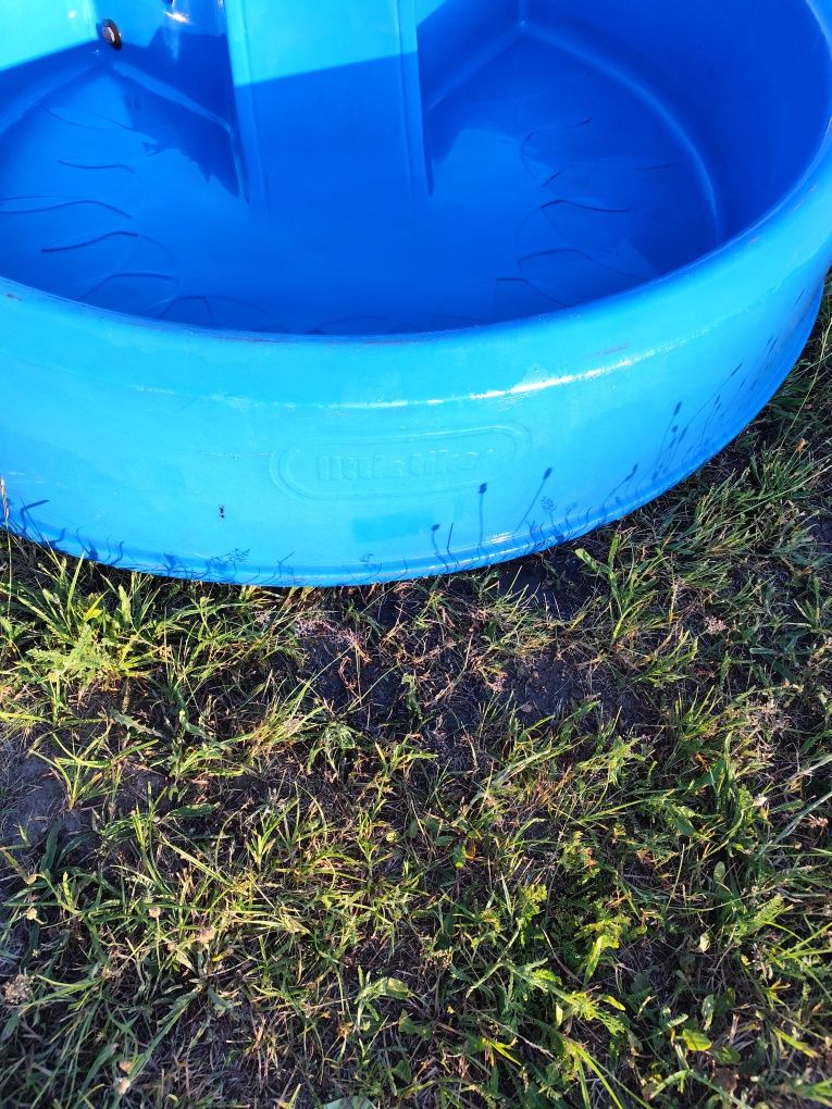 Świetny basen dla malucha że zjeżdżalnią Little tikes mocny plastik