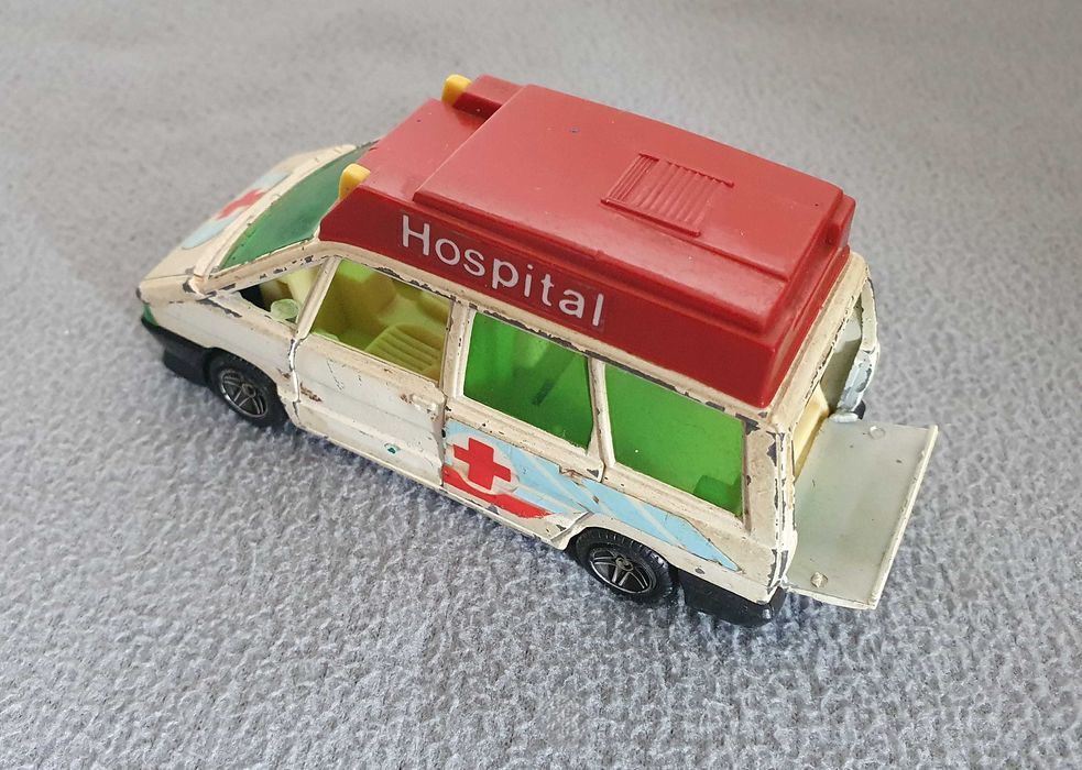 Carrinho Ambulância de Hospital Renault Espace 1/43 - GUISVAL - Spain