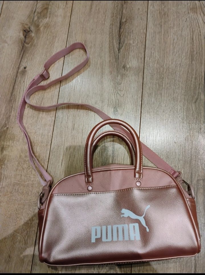 Piękna orginalna torebka Puma