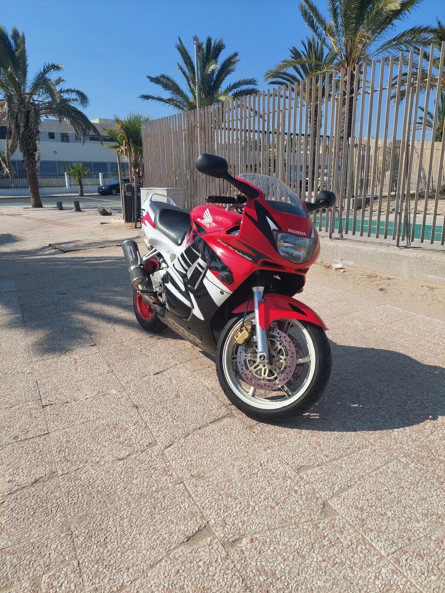 Honda cbr 600 f3