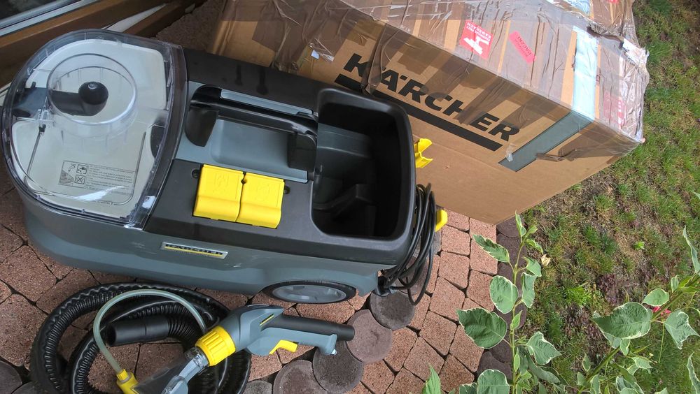 Odkurzacz piorący karcher puzzi 10/1  2024 rok polecam