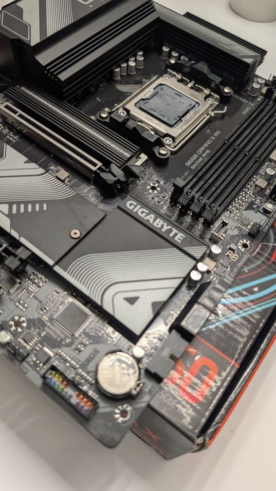 Gigabyte B650 Gaming x AX
