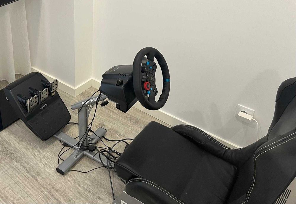 Assento Playseat Evolution e Logitech G29