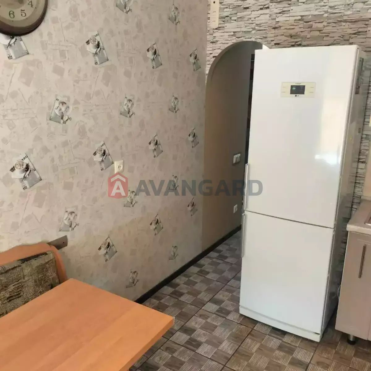 Продам 3 ком кв 70 кв м Караван Левобережны