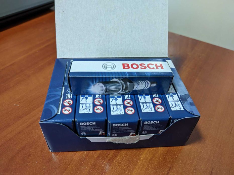 Свічка запалювання Bosch W7DTC (0241235756) VW AUDi LADA