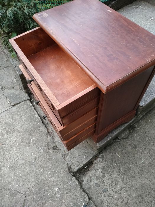 Szafka nocna nocna z szufladami stylowa stolik komoda