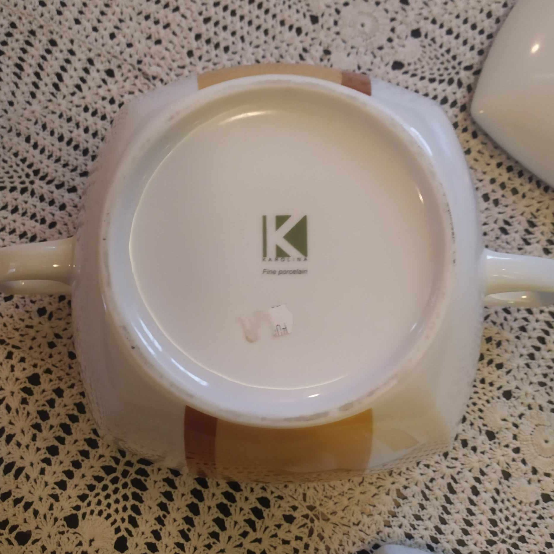 Porcelanowa waza i sosjerka Karolina