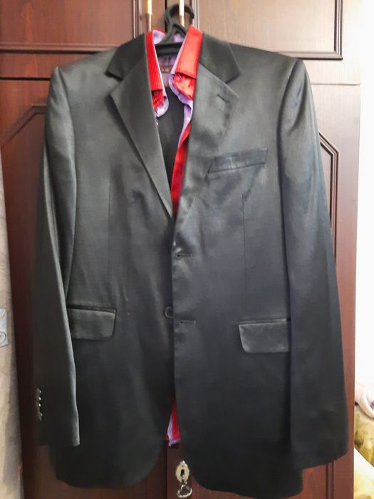 Костюм мужской деловой