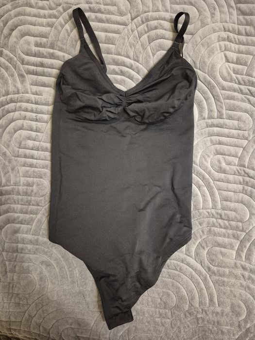 Коригуюче боді без чашечок H&M