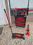 Carrinho de ferramenta + Macaco e preguiças novos