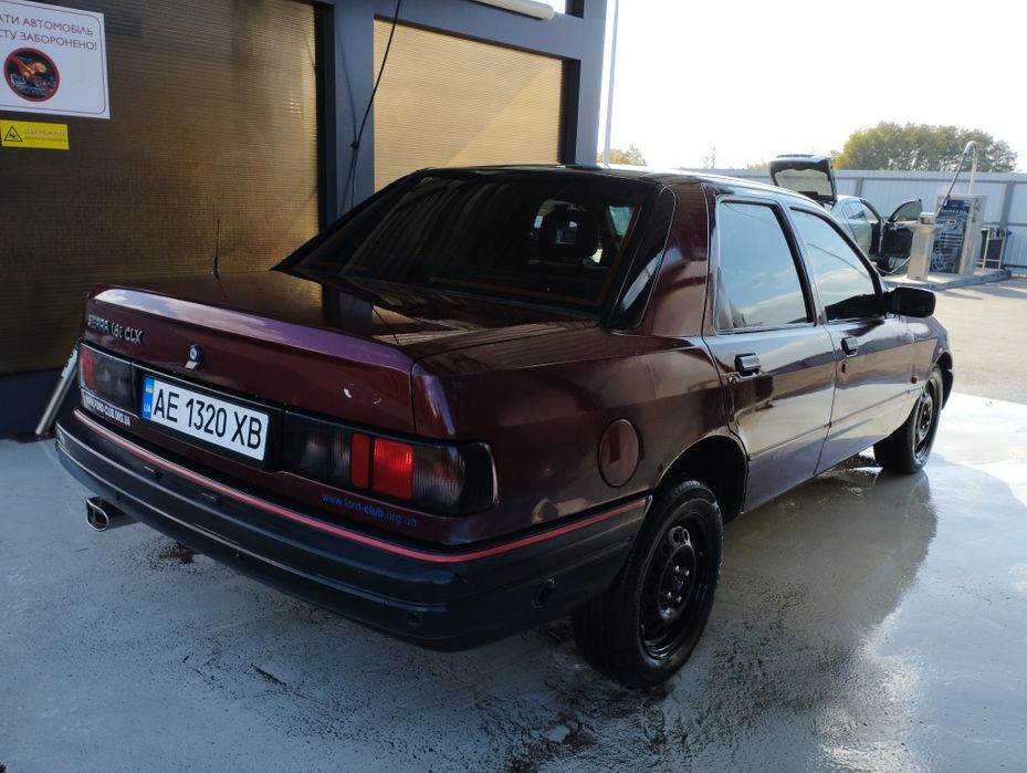 Продам Ford Sierra в хорошем состоянии