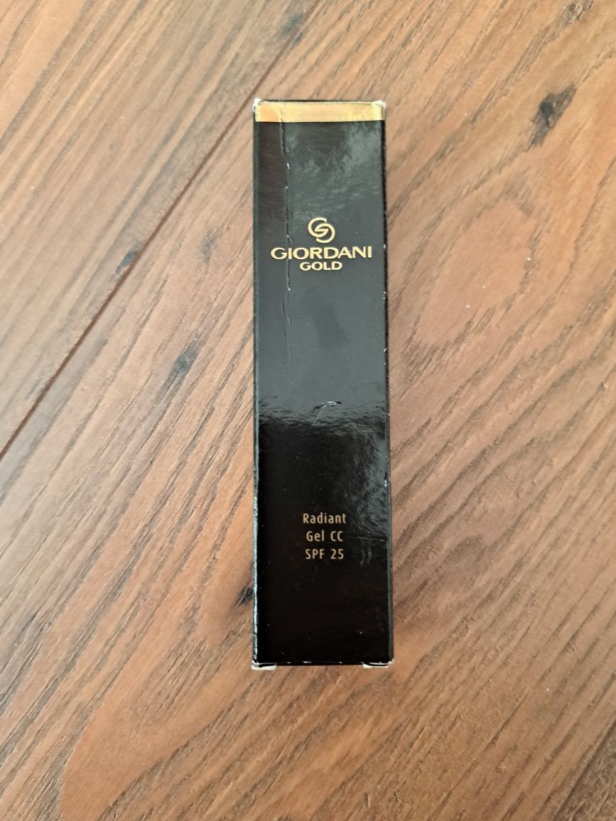 Krem rozświetlający cc Giordani Gold SPF 25