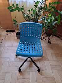 Krzesło obrotowe dla chłopca