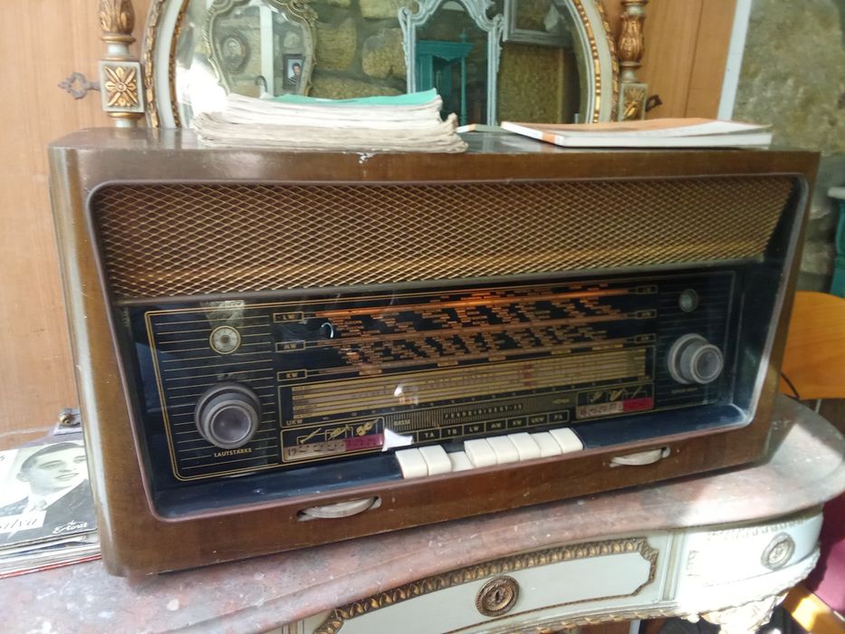 Radio Grundig válvulas