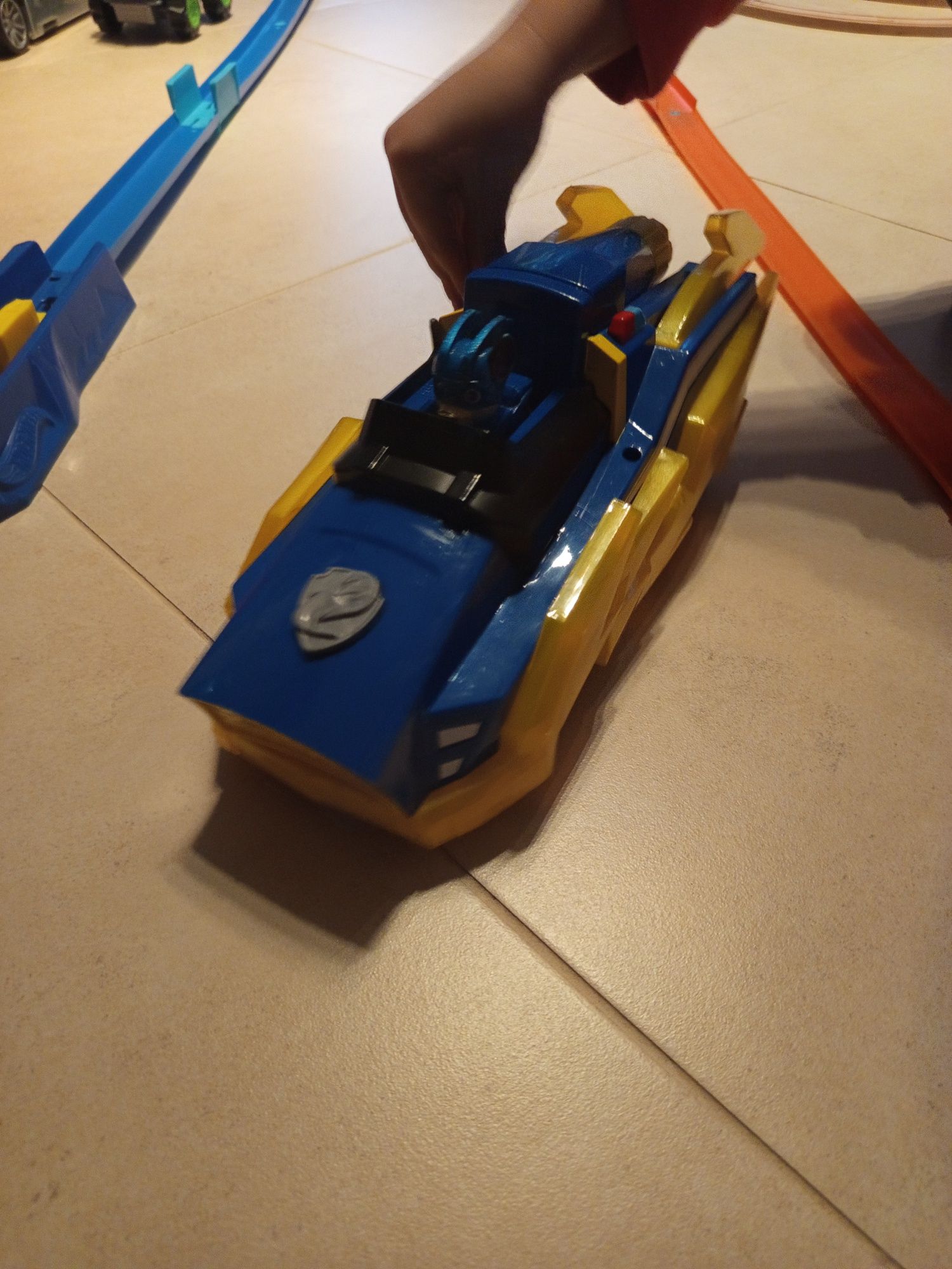 Kosmo Chase pojazd transformujący psi patrol