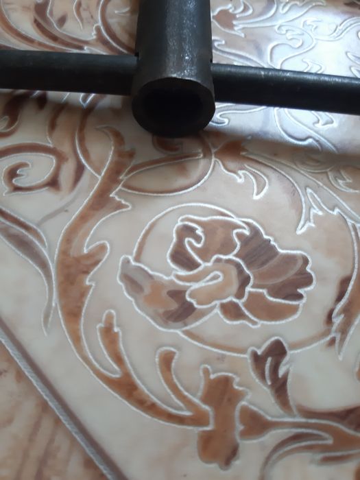 Продам Свечной металлический Ключ