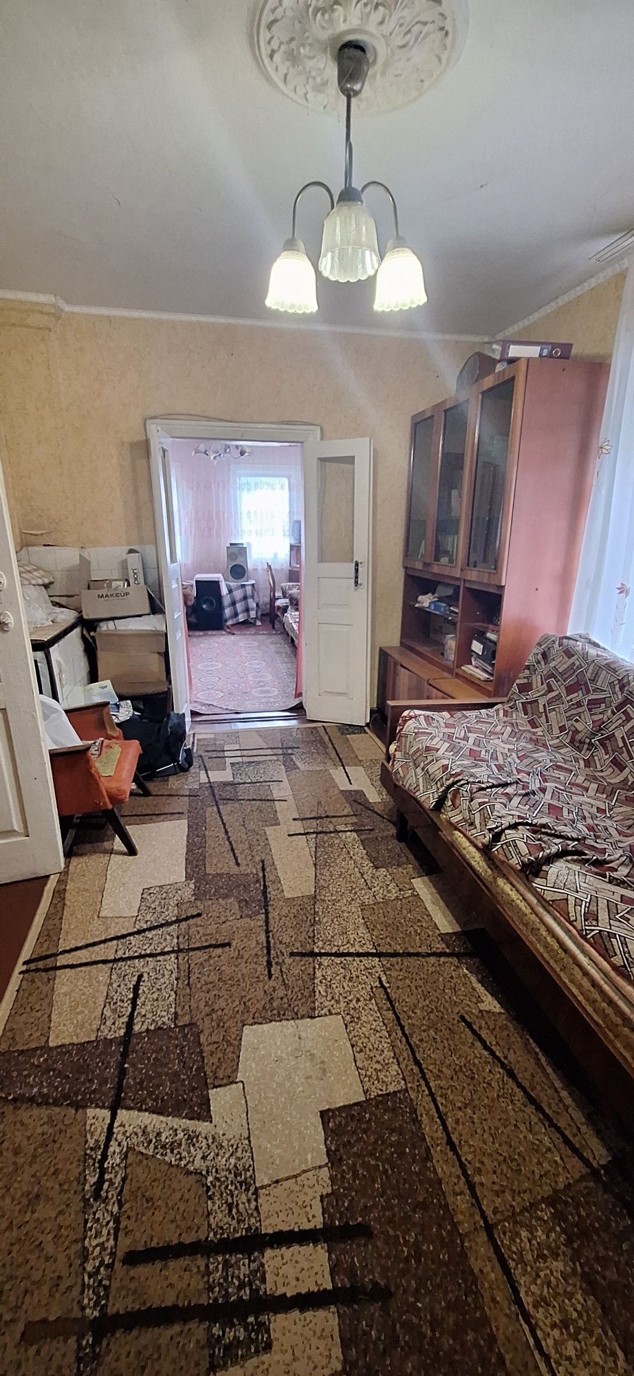 Дом по вул. Успенська (центр) між вул.Горького та вул. Коротка.
