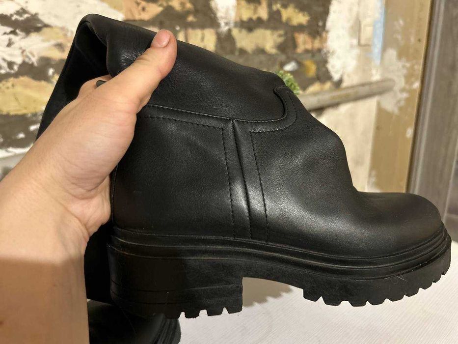 Демисезонні чоботи Kachorovska розмір 37 чорні ОРИГІНАЛ.