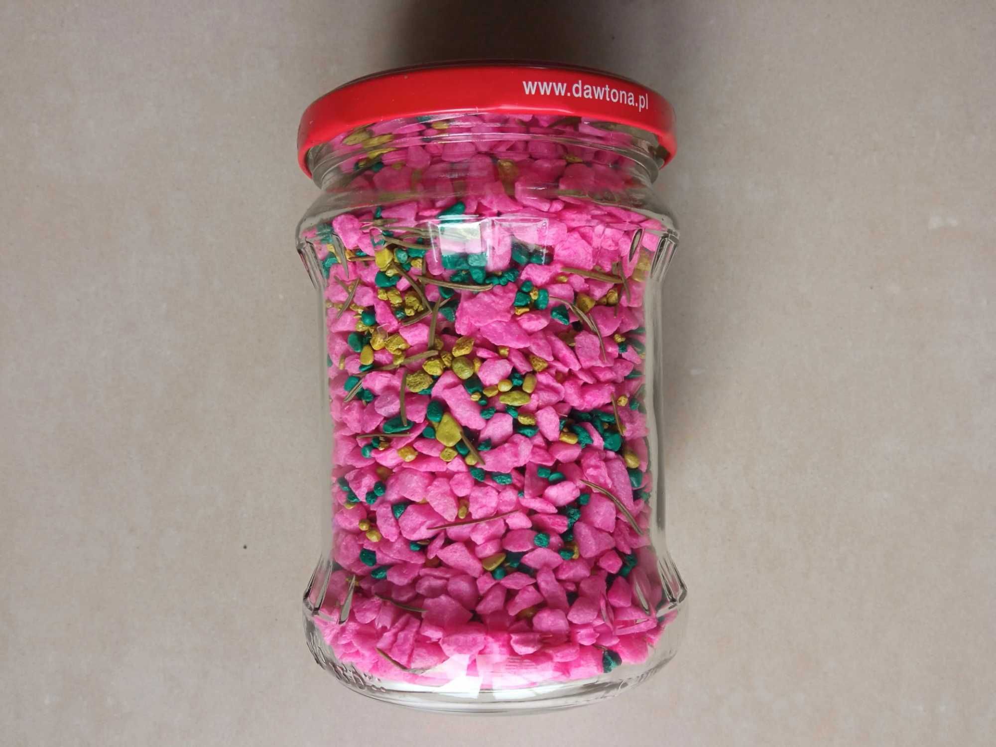 Słoik różowy żwir kolorowy kamyki 500 ml do akwarium