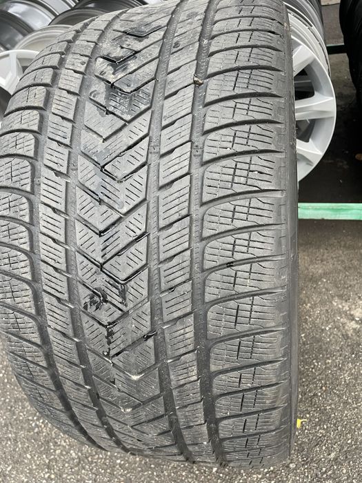 315/30R22 Pirelli Scorpion Winter