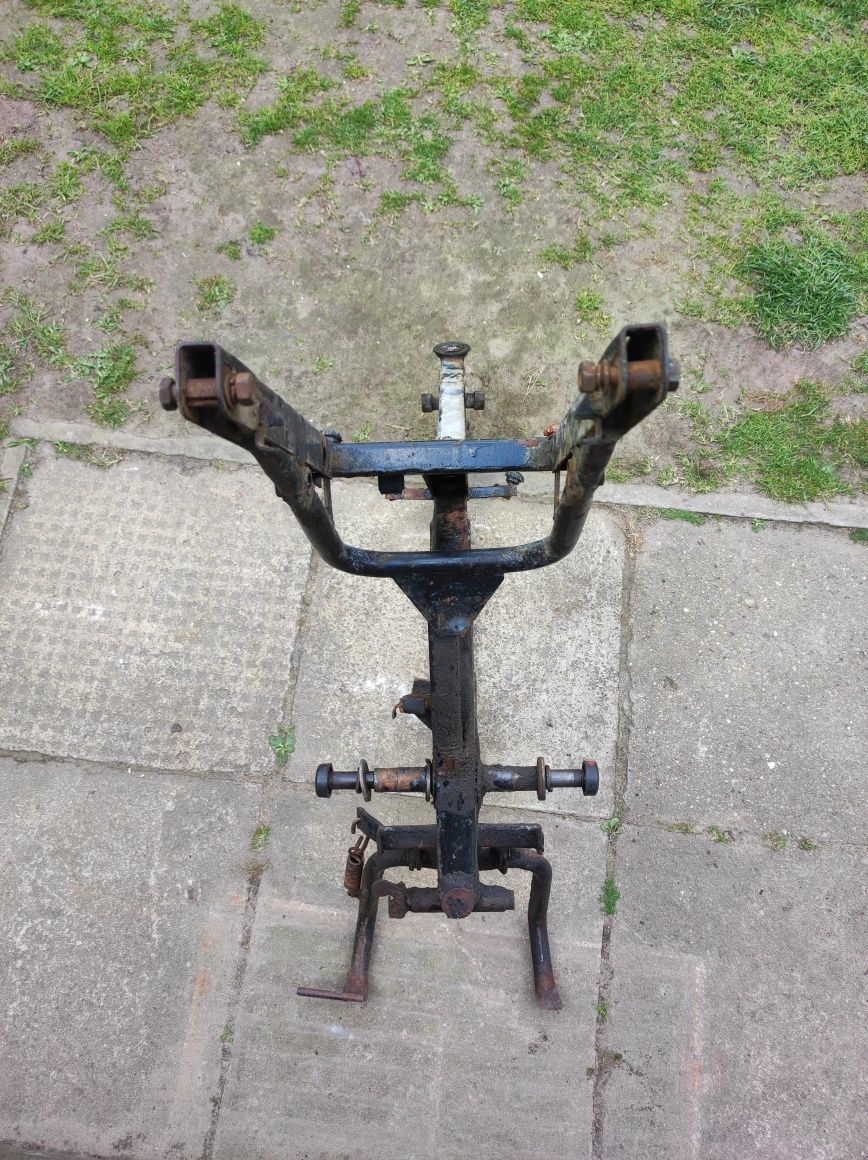 Rama wsk 125 stopki centralne / 7.0010