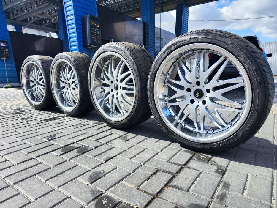 Диски Audi 22 радіус, з шинами 265 40 22