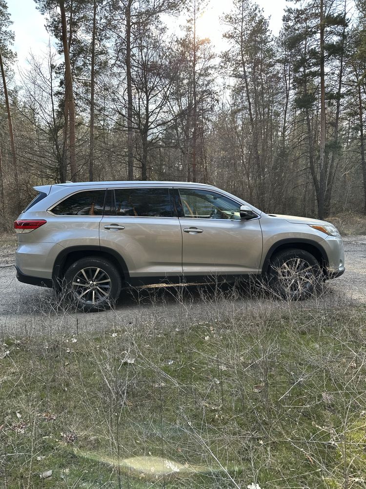 Toyota Highlander XLE 2019