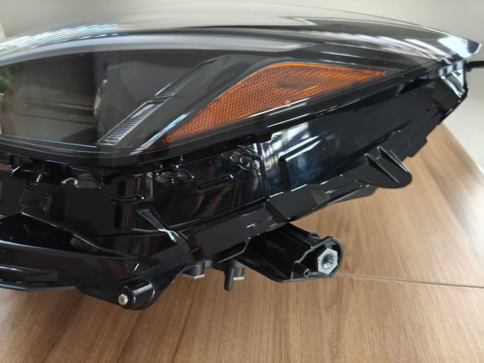 Lampa lewy przód Lexus NX II 2021-, soczewka (NX 350h)