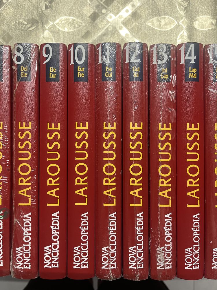 Nova Enciclopédia Larousse | Círculo de Leitores