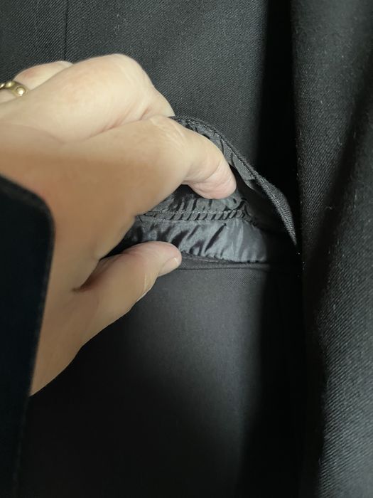 Nowy czarny garnitur na imprezkę