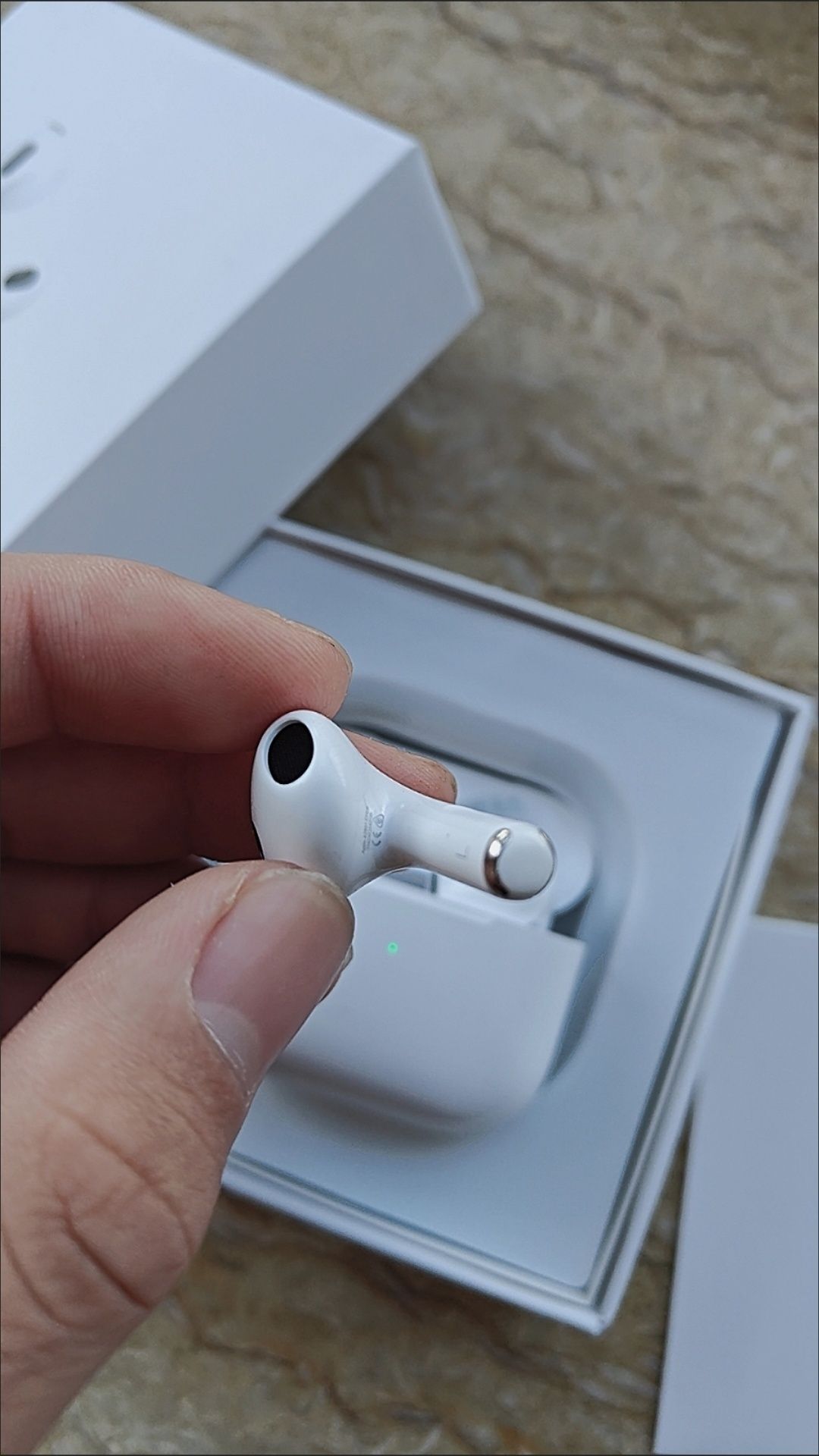 AIRPODS PRO2 хорошої якості брав напряму з заводу